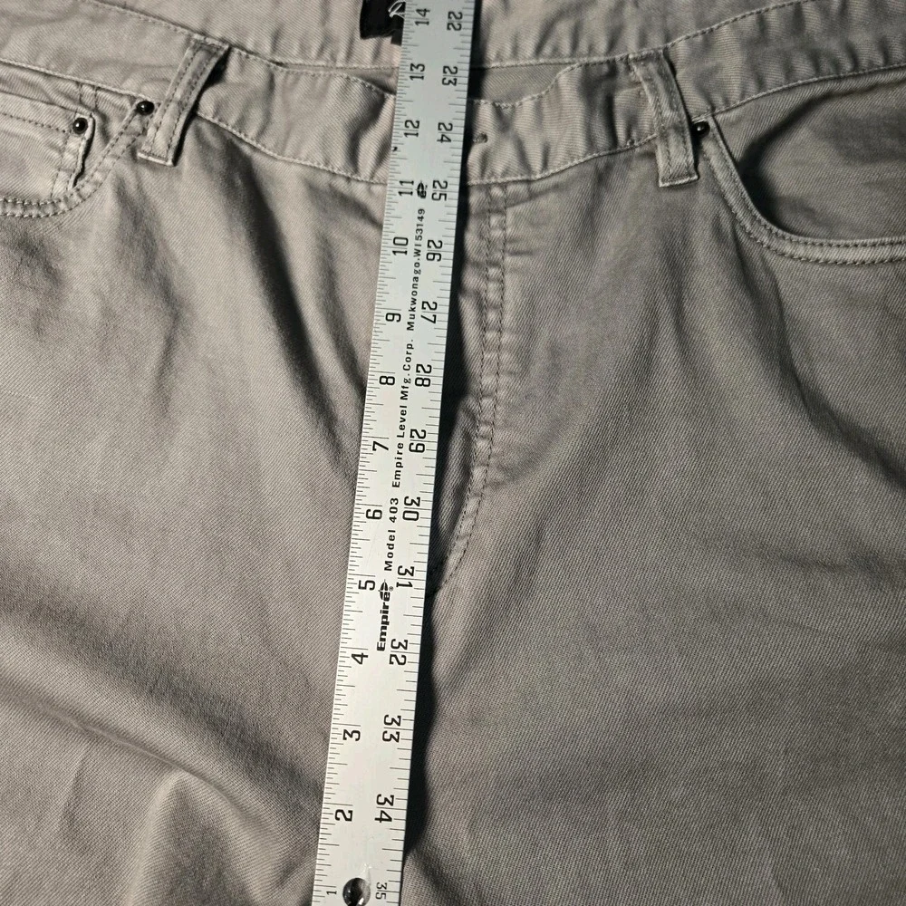 Rails Carver Jeans Faded Gray Men (Tag 38) Measures 37x25.5  Made‎ In USA